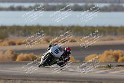 media/Dec-18-2022-SoCal Trackdays (Sun) [[8099a50955]]/Turn 14 (940am)/